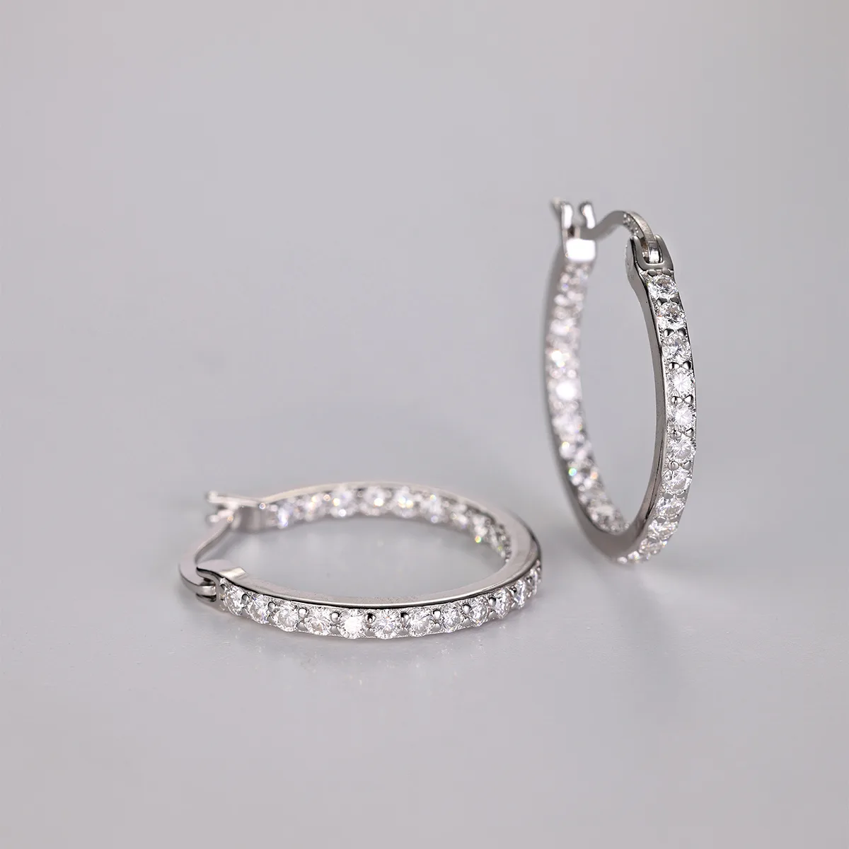 ME0015 S925 Silver 18K White Gold Earrings Moissanite 0.92CT