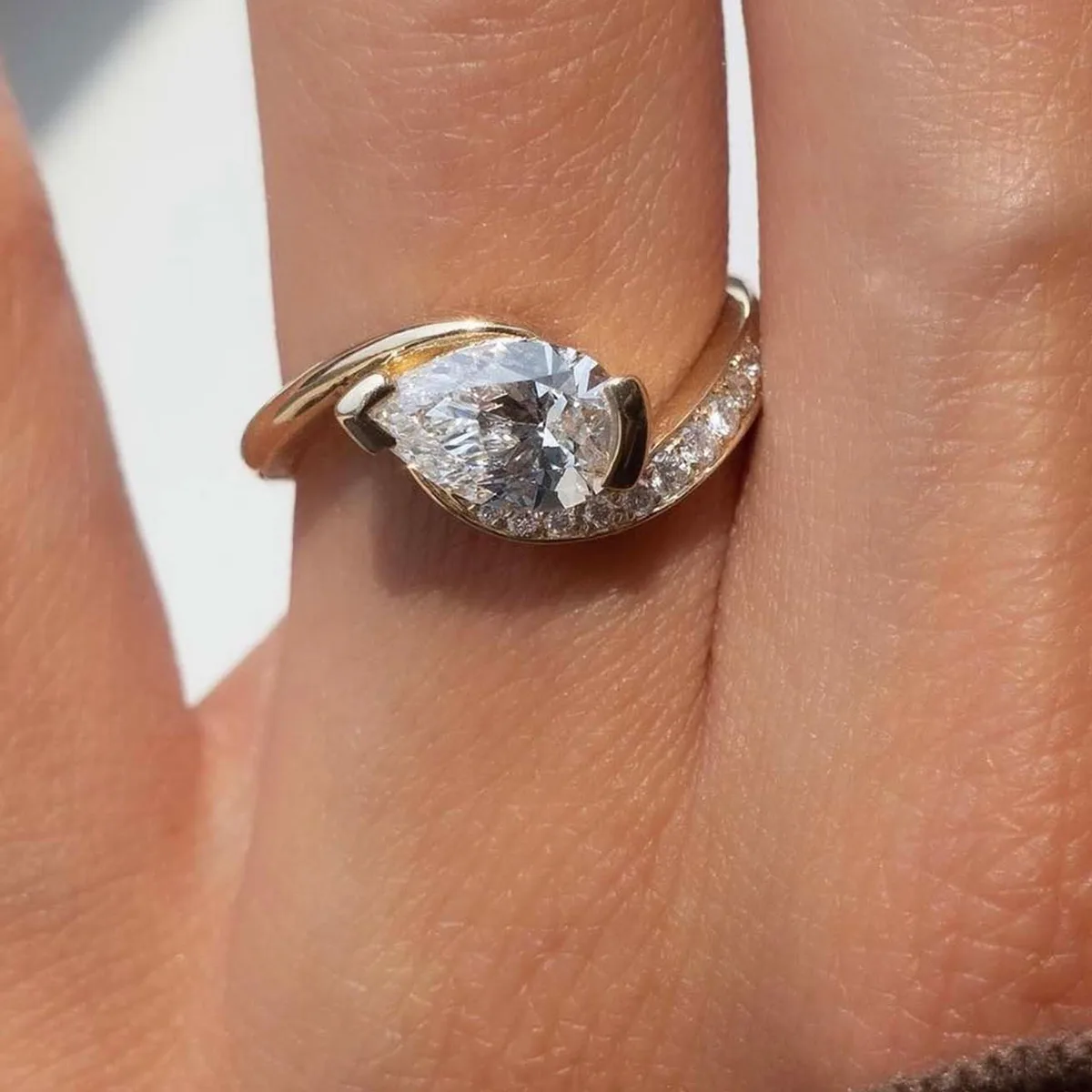 MR0070 Promise Ring S925 Silver 18K Yellow Gold Teardrop Moissanite Women's Ring 1.5CT