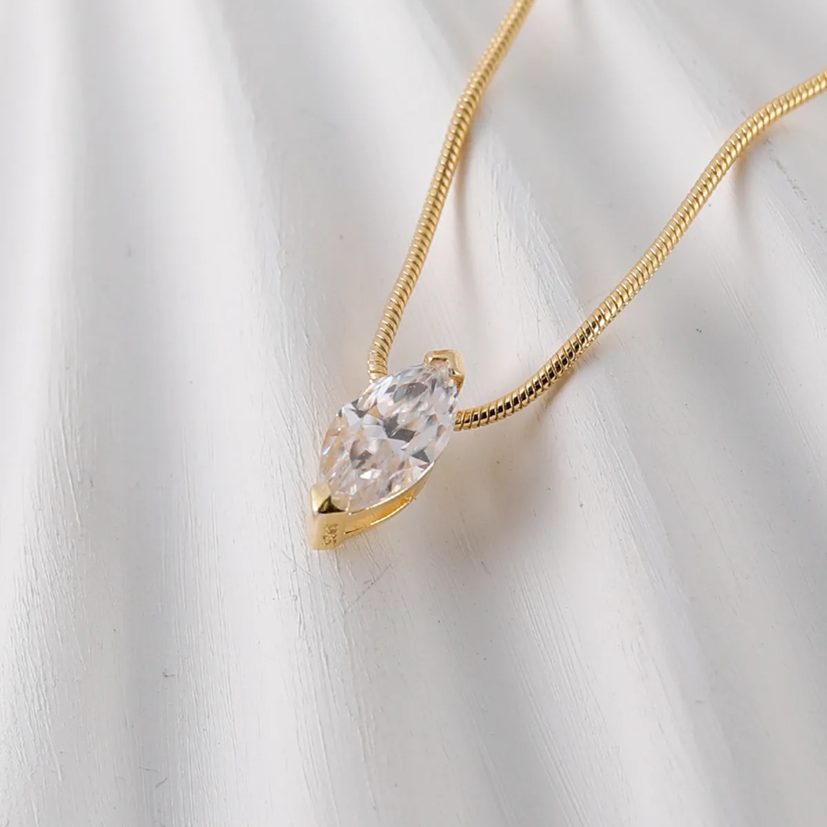 MP0019 S925 Silver 18K Gold Marquise Cut Moissanite Pendant 1.0CT