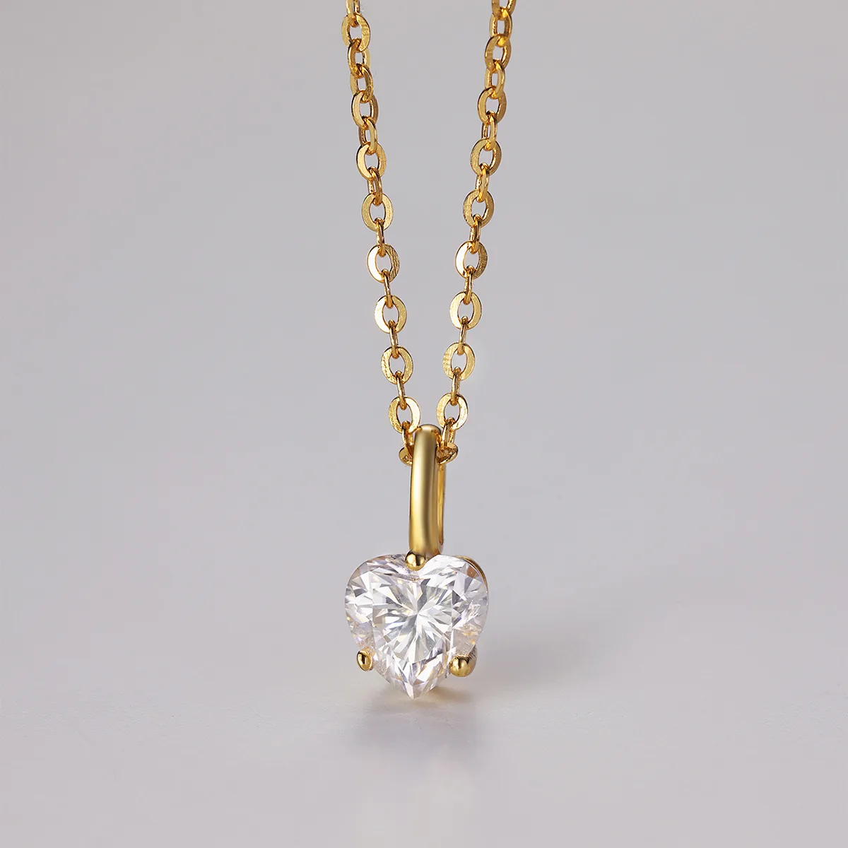 MP0018 S925 Silver 18K Yellow Gold Heart Cut Moissanite Pendant 0.8CT