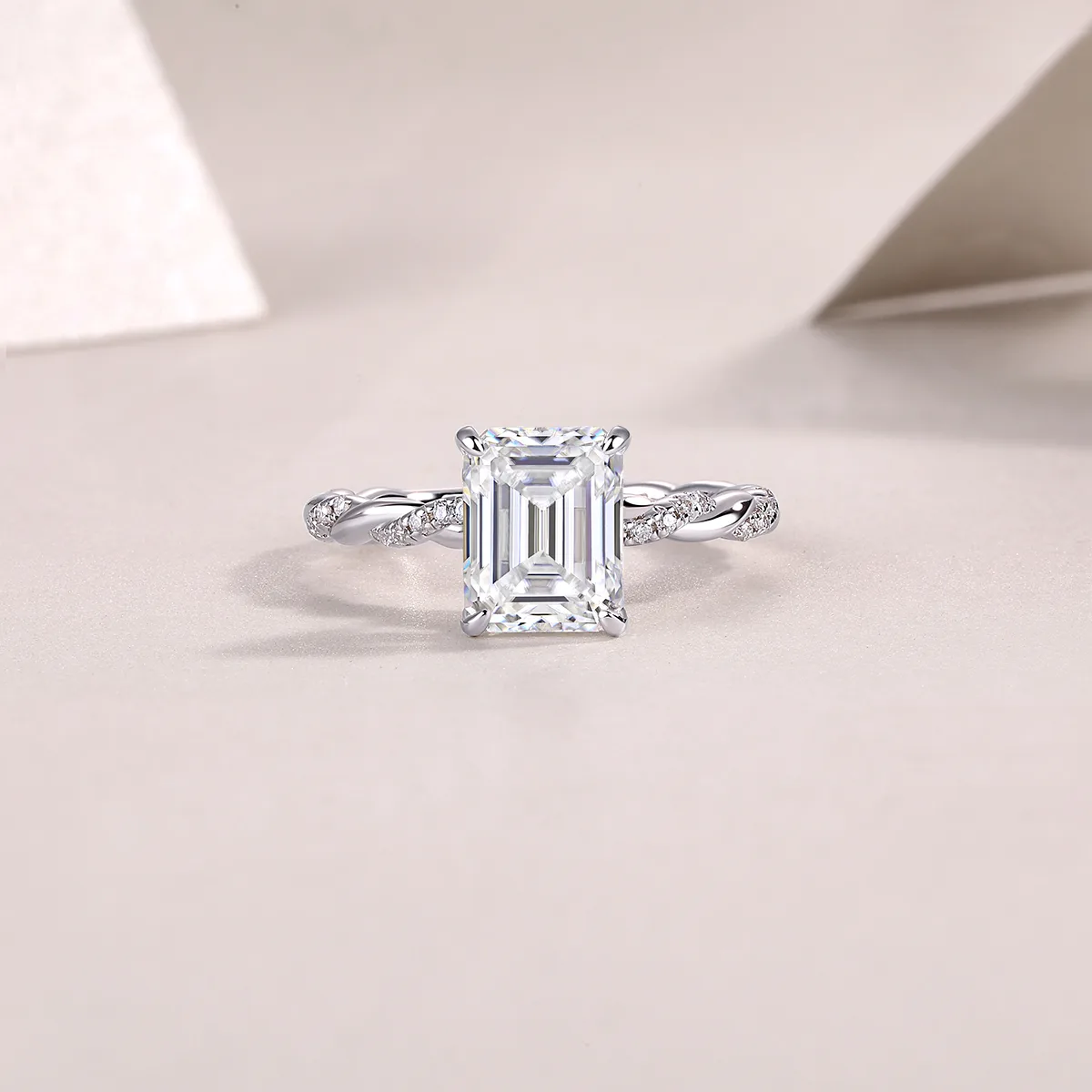 R15310 S925 Silver 18K White Gold Anniversary Ring Women's Ring Emerald Cut Moissanite 3.0CT