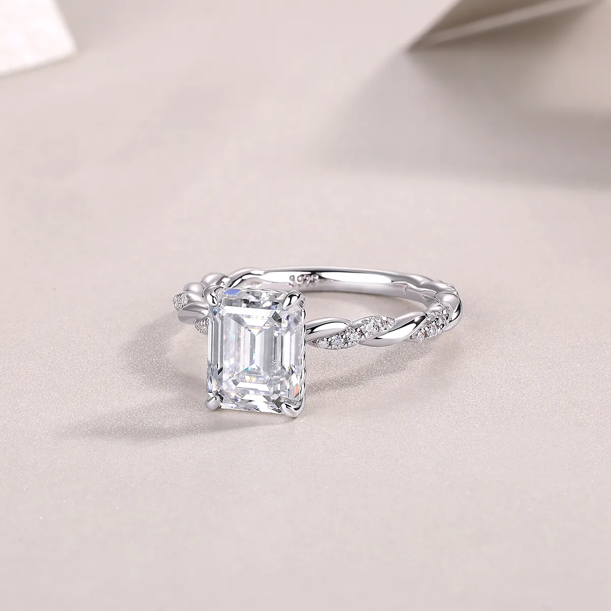 R15310 S925 Silver 18K White Gold Anniversary Ring Women's Ring Emerald Cut Moissanite 3.0CT