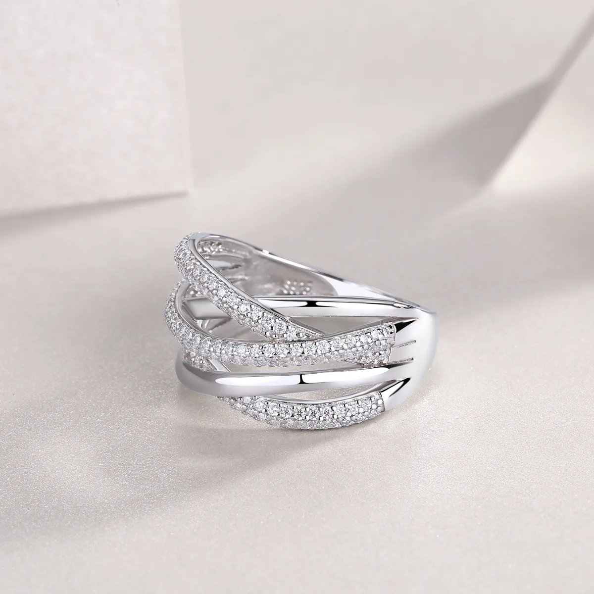 R14034 S925 Silver 18K White Gold Moissanite Wedding Band Women's Ring 0.67ct
