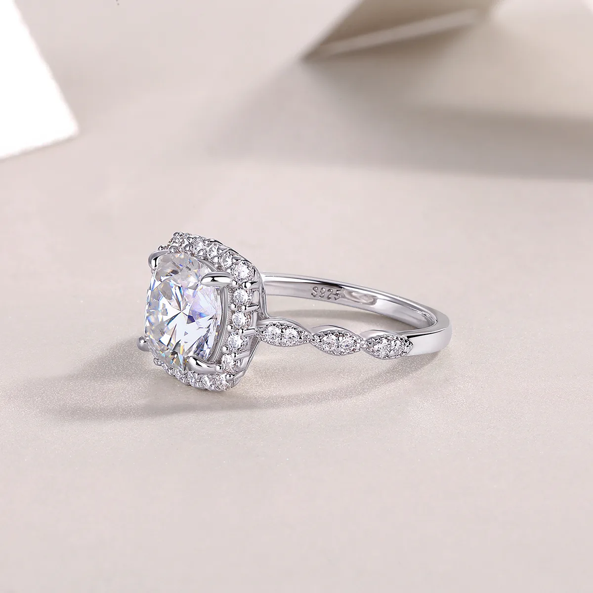 R15325 S925 Silver 18K White Gold Wedding Band Women's Ring Cushion Moissanite 3.0CT