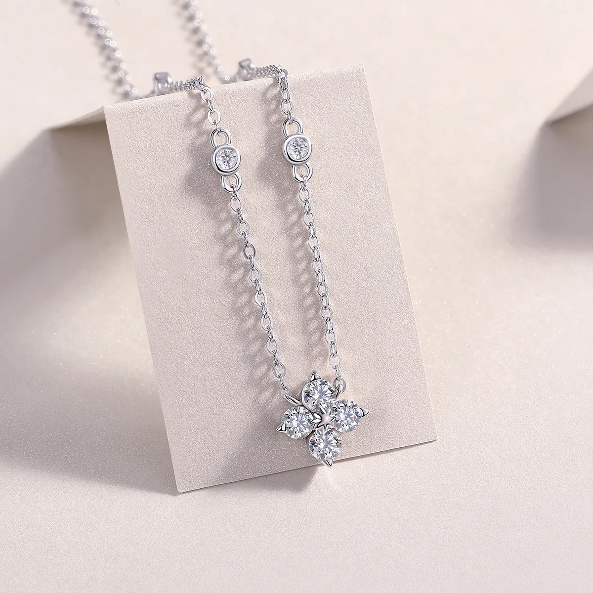N13646 Silver 18K White Gold Moissanite Necklace 0.1ct