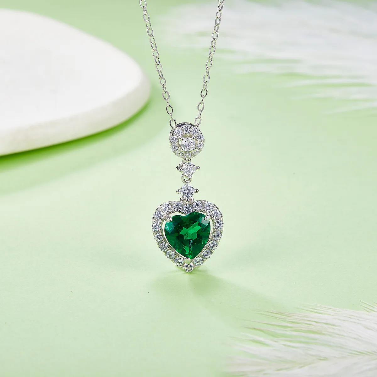 P0033 S925 Silver 18K White Gold Heart Lab-Grown Emerald Necklace 1.45CT