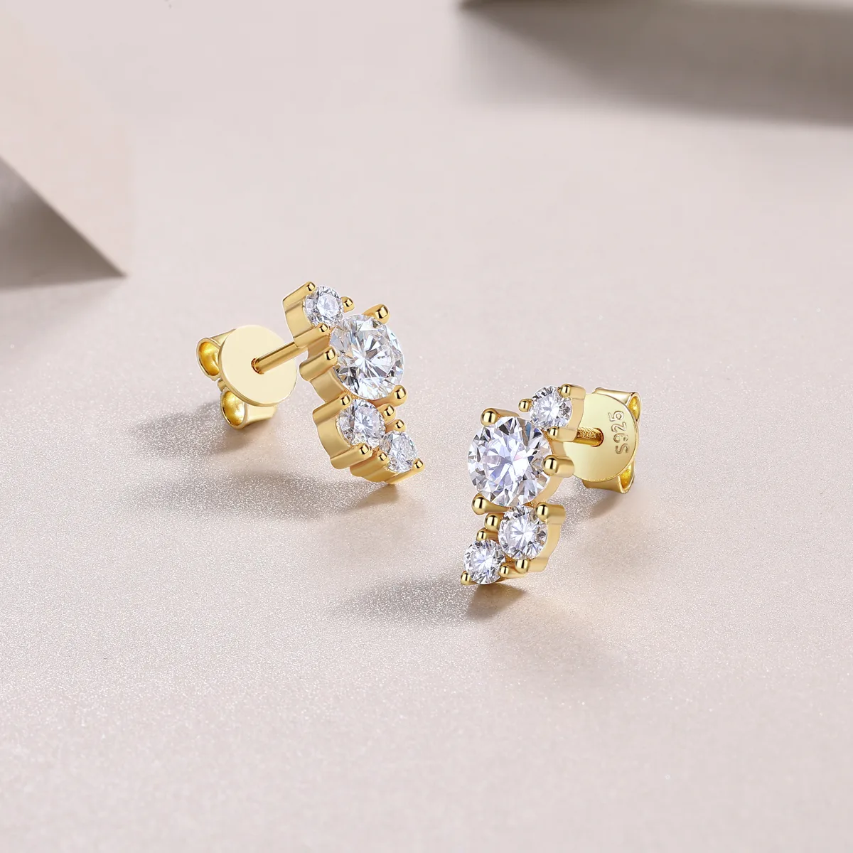 E15154 S925 Silver 18K Yellow Gold Stud Earrings Round Moissanite 1.44CT