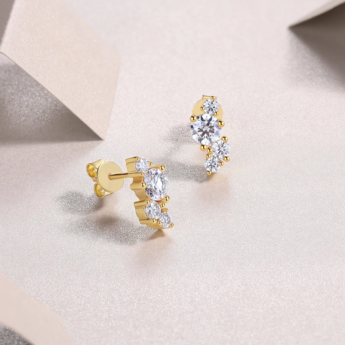 E15154 S925 Silver 18K Yellow Gold Stud Earrings Round Moissanite 1.44CT