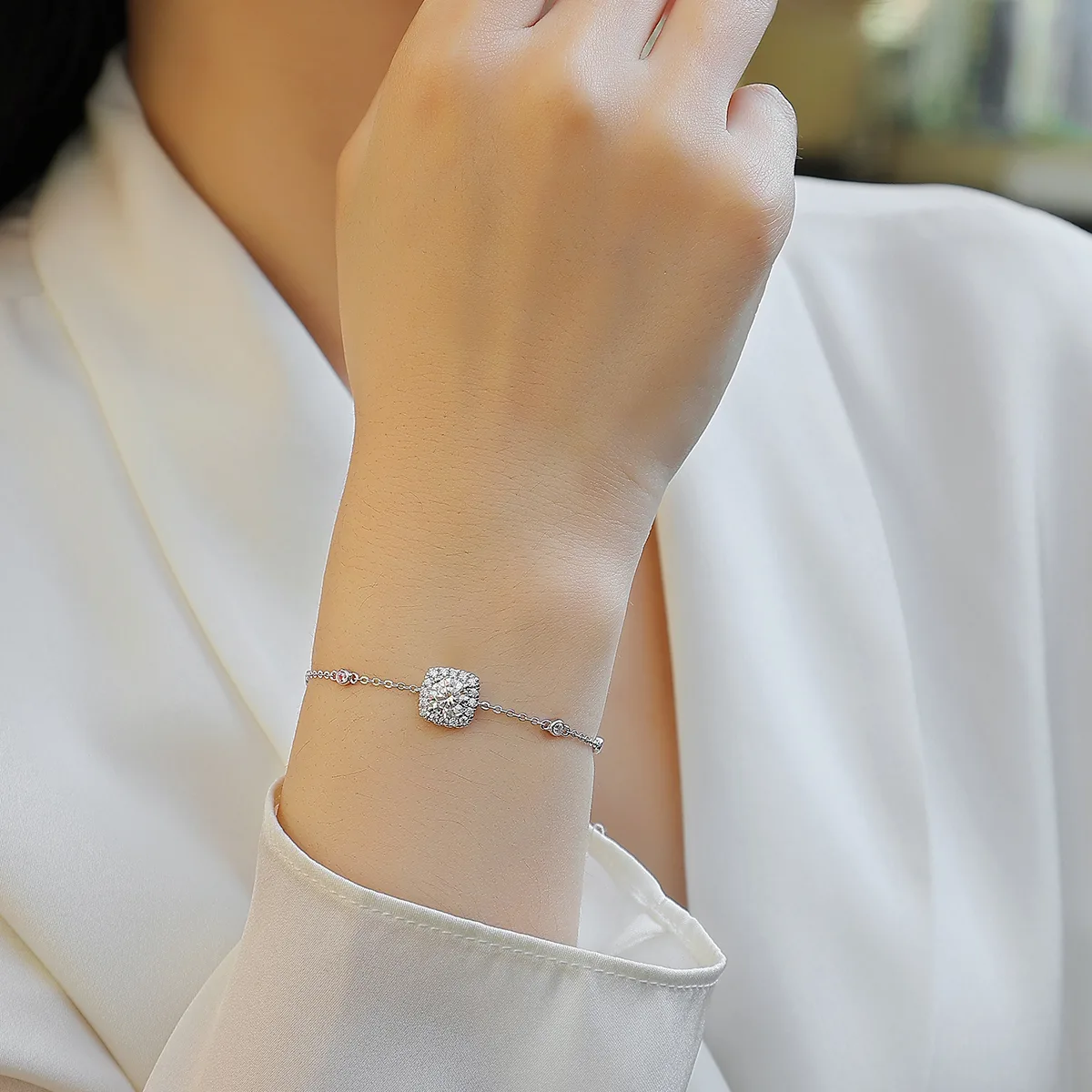 L13465 S925 Silver 18K White Gold Round Moissanite Bracelet 1.0CT