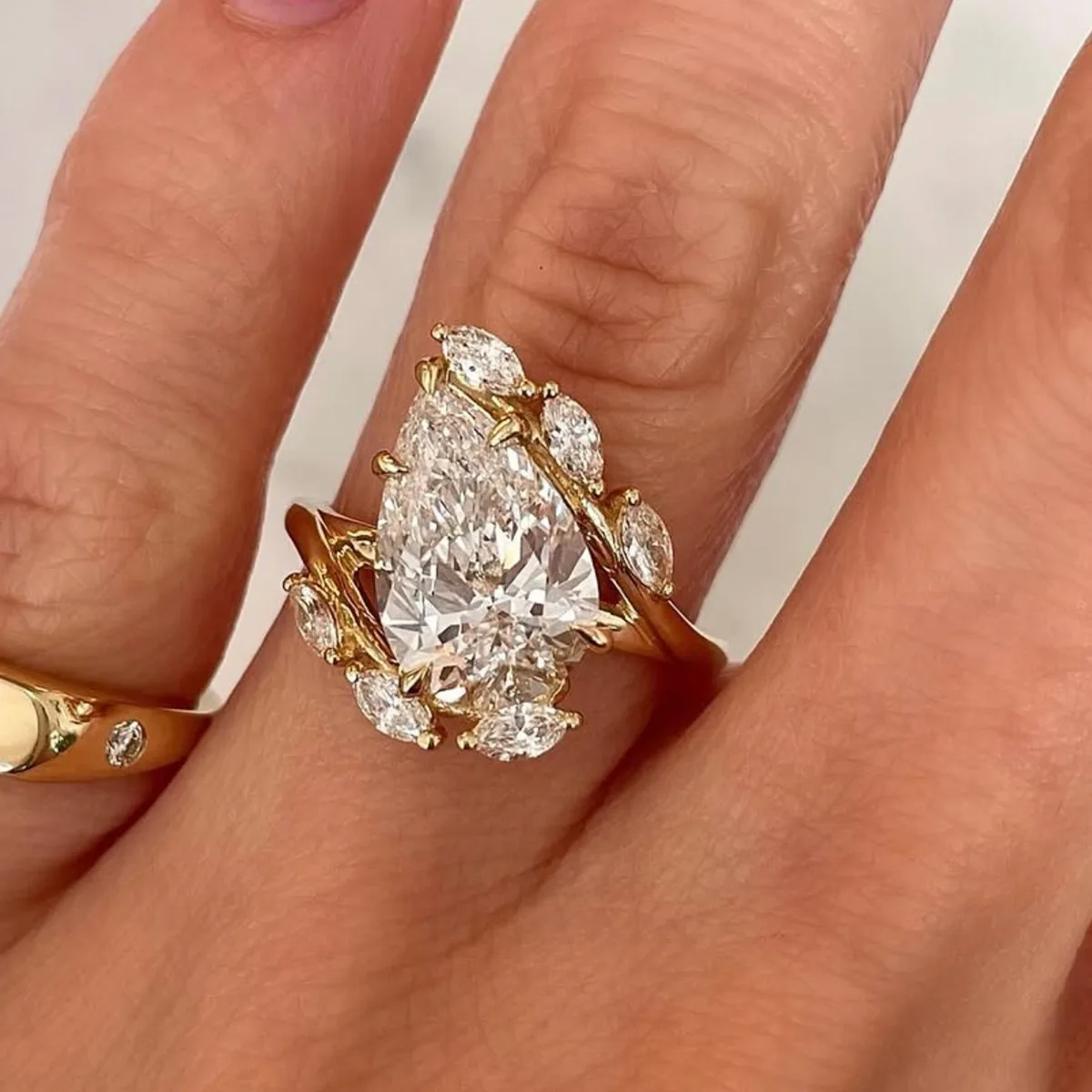 MR0145 S25 Silver 18K Yellow Gold Luxury Teardrop Moissanite Confession Ring Center Stone 4.0ct/12*8mm