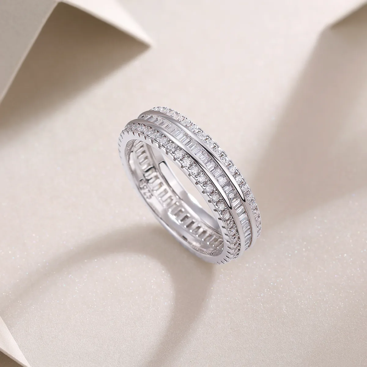 R13250 S925 Silver 18K White Gold Proposal Ring Moissanite Melee 1.1CT