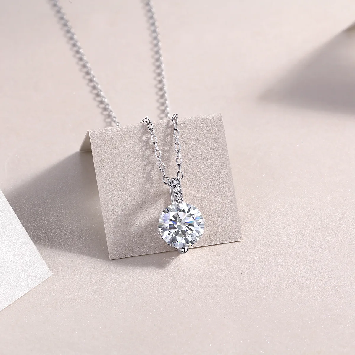 P13644-8.0 S925 Silver 18K White Gold Minimalist Moissanite Necklace 2.0ct