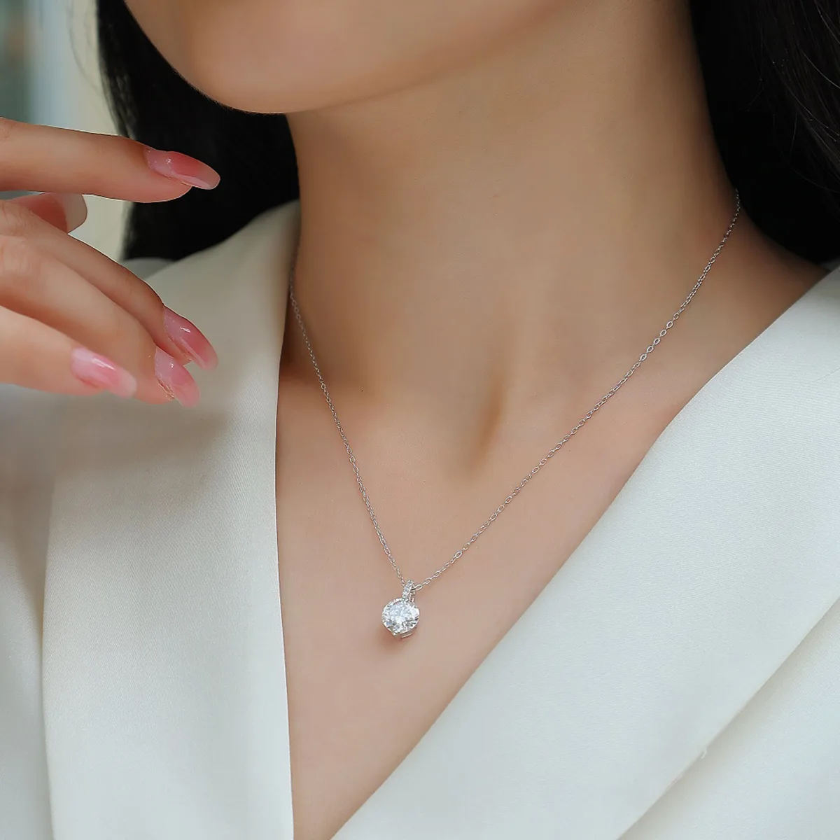 P13644-8.0 S925 Silver 18K White Gold Minimalist Moissanite Necklace 2.0ct