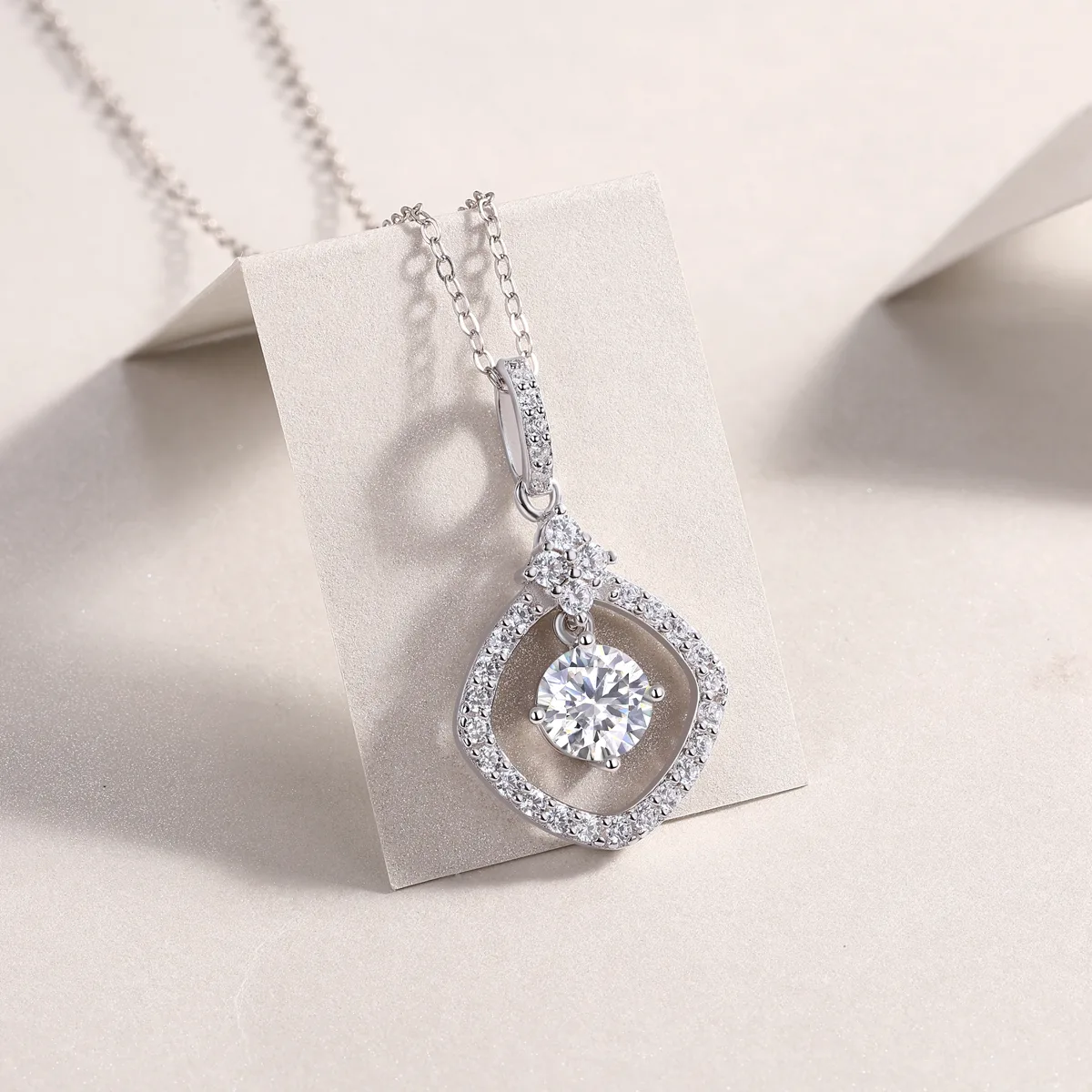 P13586-6.5 S925 Silver 18K White Gold Moissanite Square Pendant Style Necklace 1.0ct