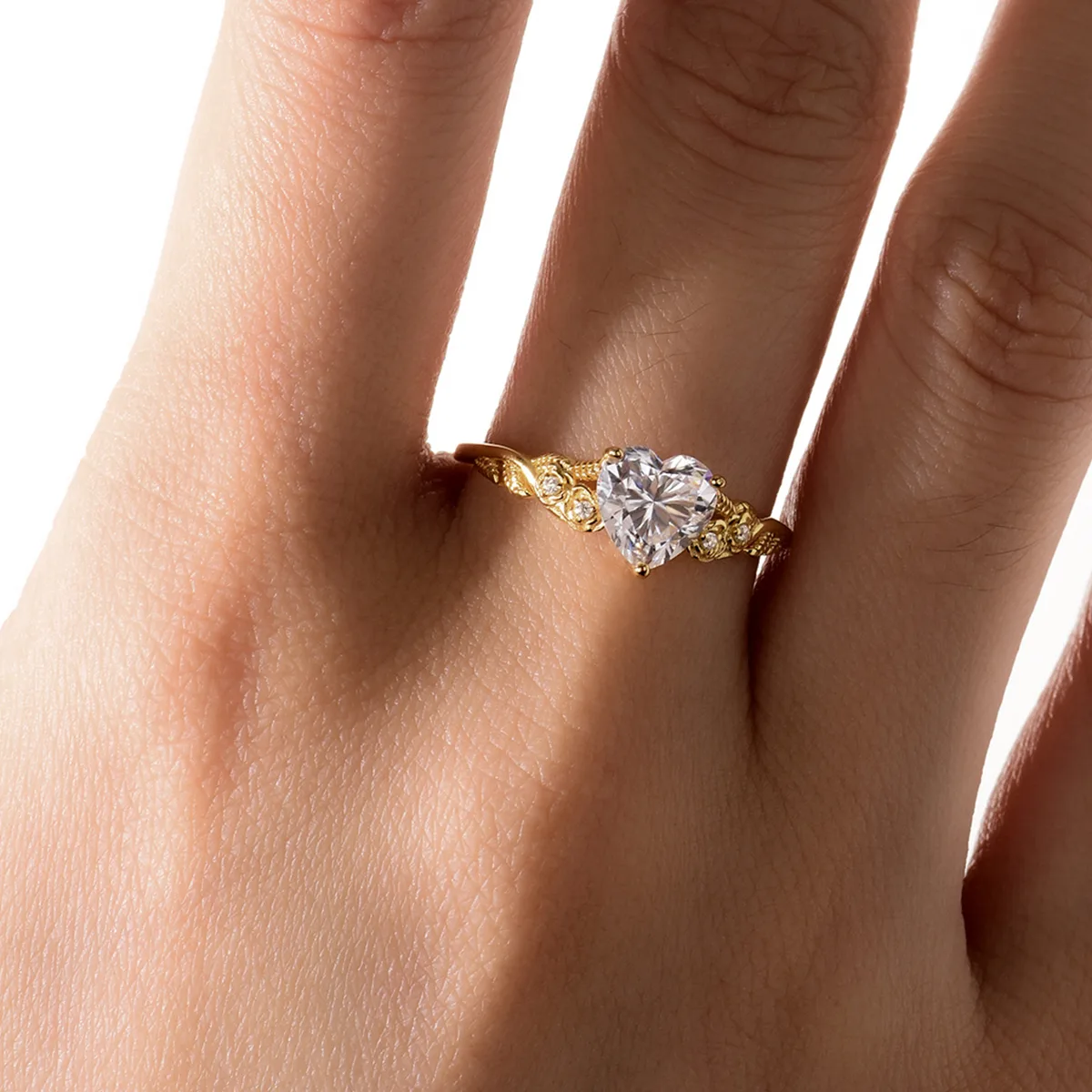 MR0163 S25 Silver 18K Yellow Gold Heart Moissanite Vine Flower Engagement Ring Center Stone 1.5ct/7.0mm