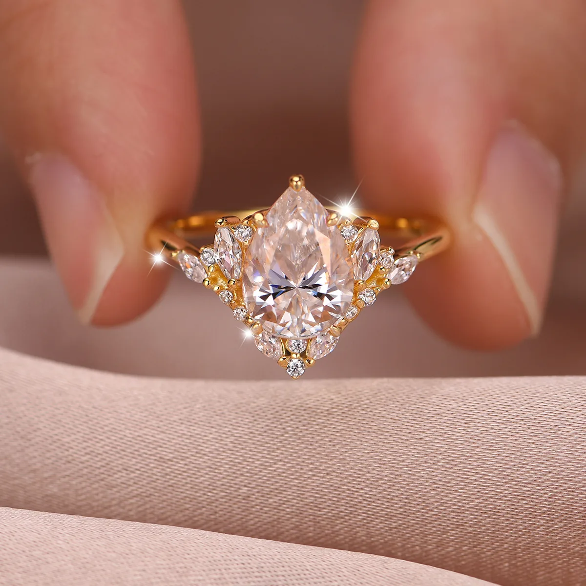 MR0161 S25 Silver 18K Yellow Gold Teardrop Moissanite Light Luxury Confession Ring Center Stone 2.0ct/10*7mm