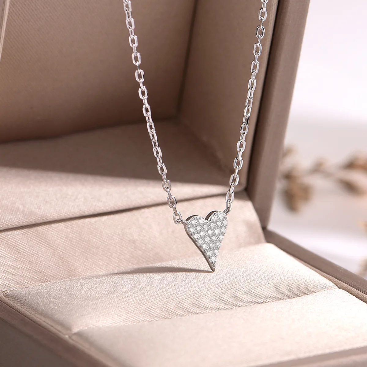 MP0025 S925 Silver 18K White Gold Full Pavé Moissanite Heart Necklace 0.15ct
