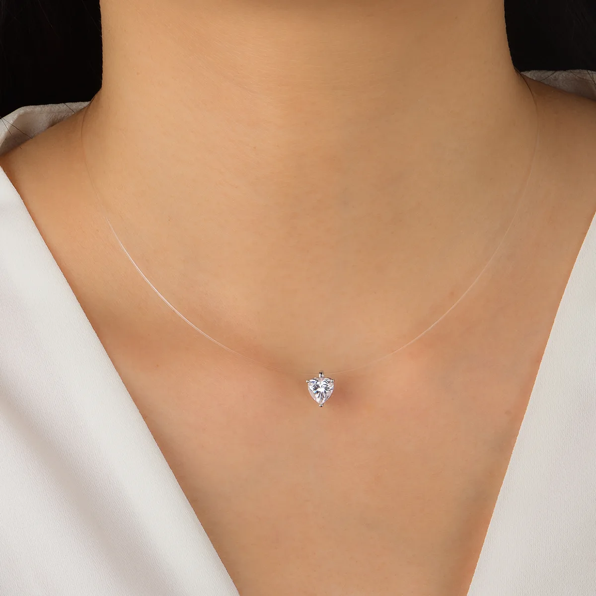 MP0047 S925 Silver 18K White Gold Invisible Ultra-Brilliant Heart Moissanite Necklace Collarbone Chain Cord Pendant