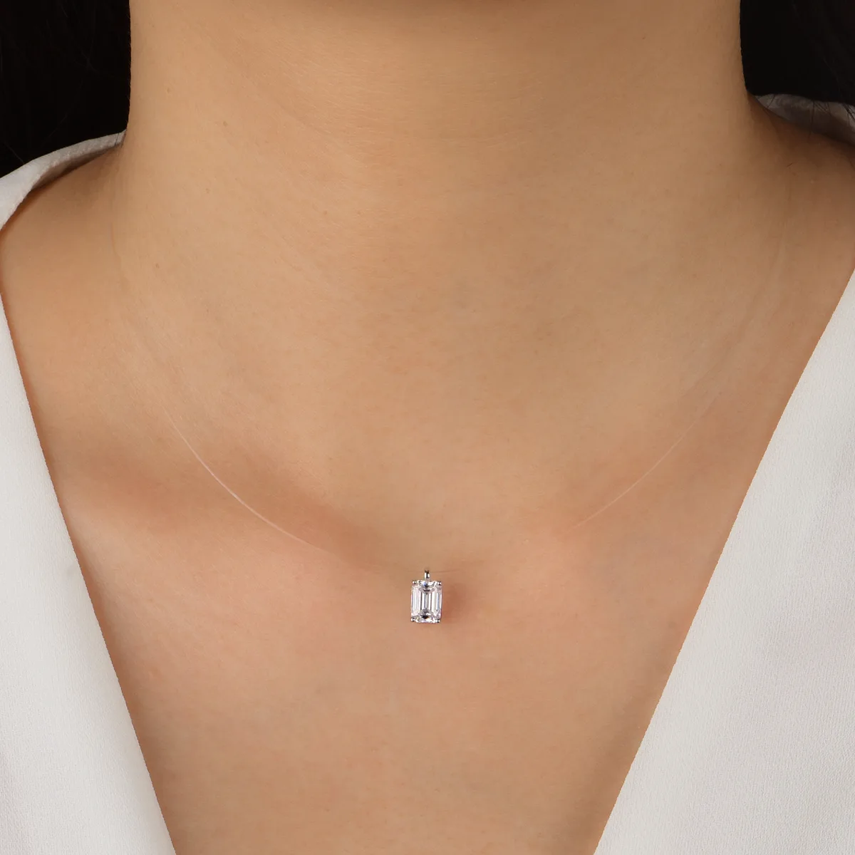 MP0049 S925 Silver 18K White Gold Invisible Ultra-Brilliant Emerald Cut Moissanite Necklace Collarbone Chain Cord Pendant