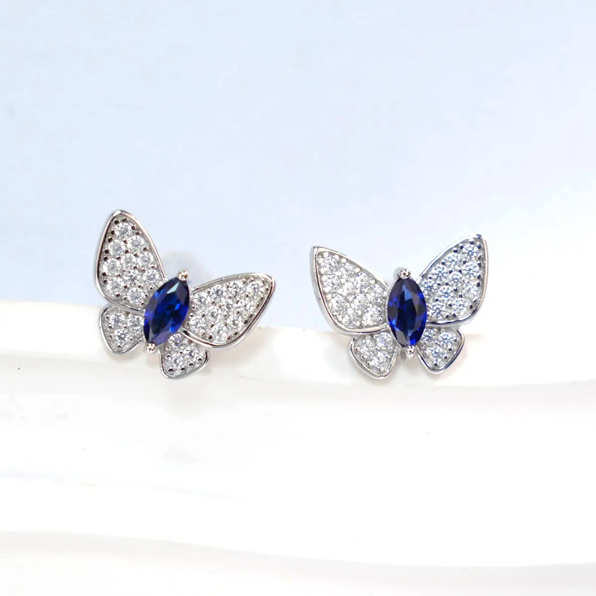 E-2026 S925 Silver 18K White Gold Marquise Lab-Grown Gemstone Butterfly Earrings 5*2.5mm
