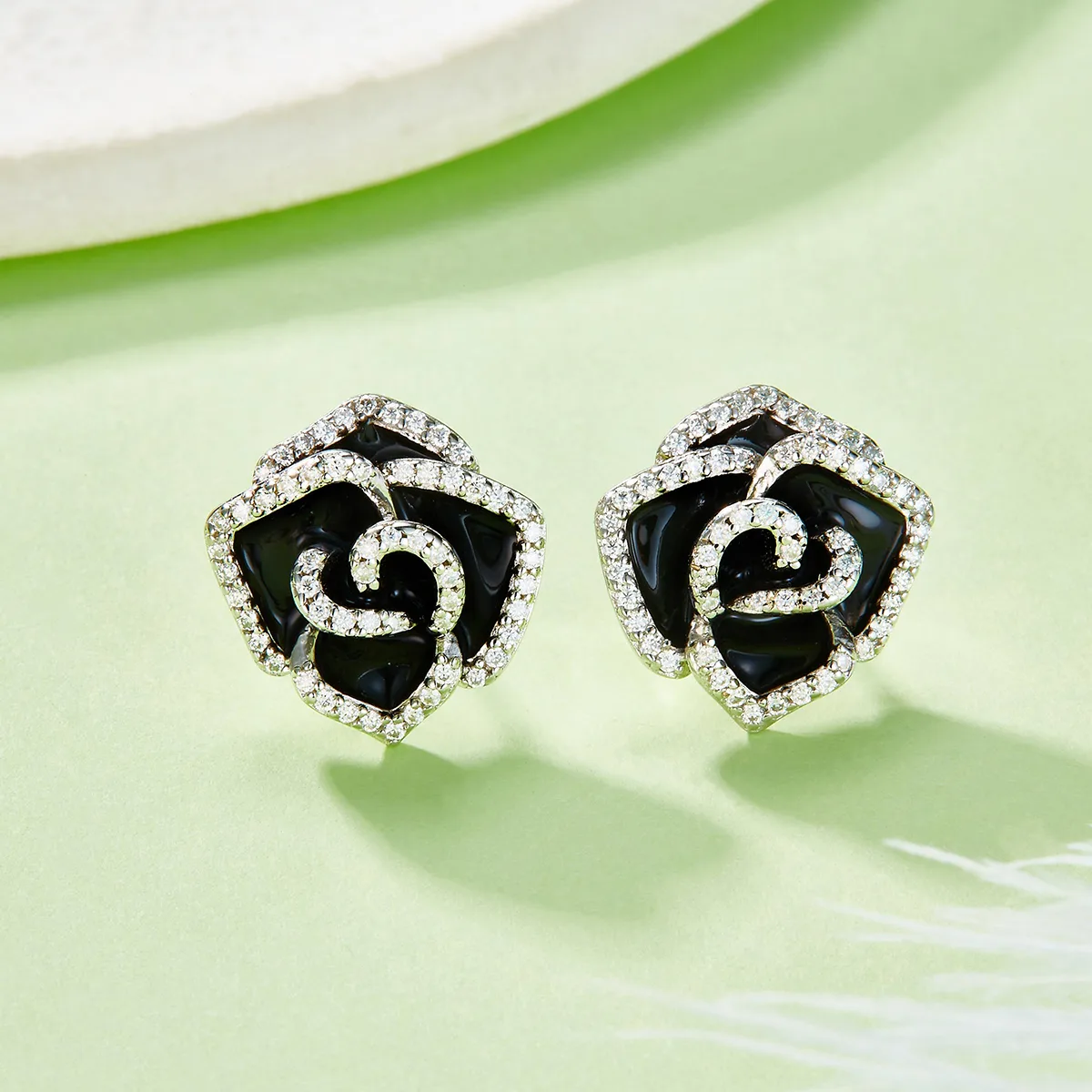 E250428058 S925 Silver 18K White Gold Moissanite Craft Earrings 0.45ct