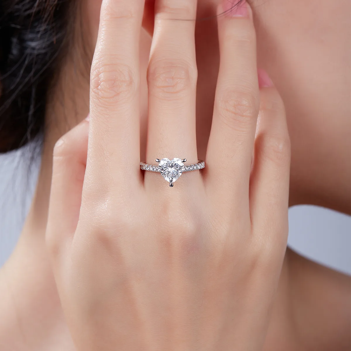 Micro-Pavé Heart S925 White-Gold-Plated Silver Moissanite Wedding Band Women's Ring 2.0ct D