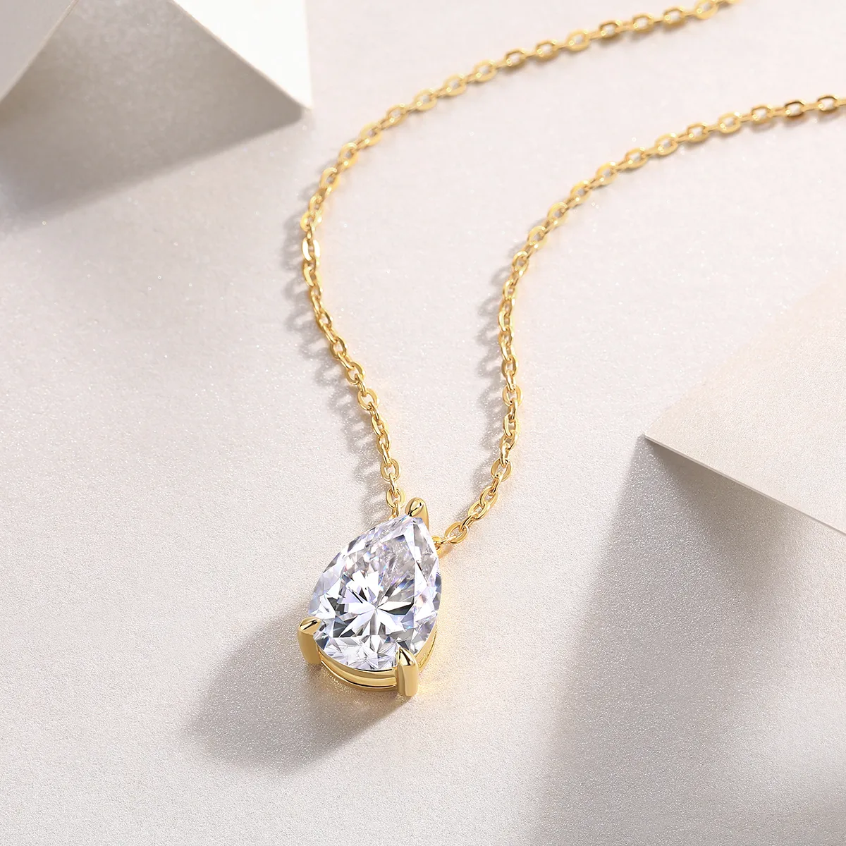 P15166 S925 Silver 18K Yellow Gold Pear Moissanite Light Luxury Necklace