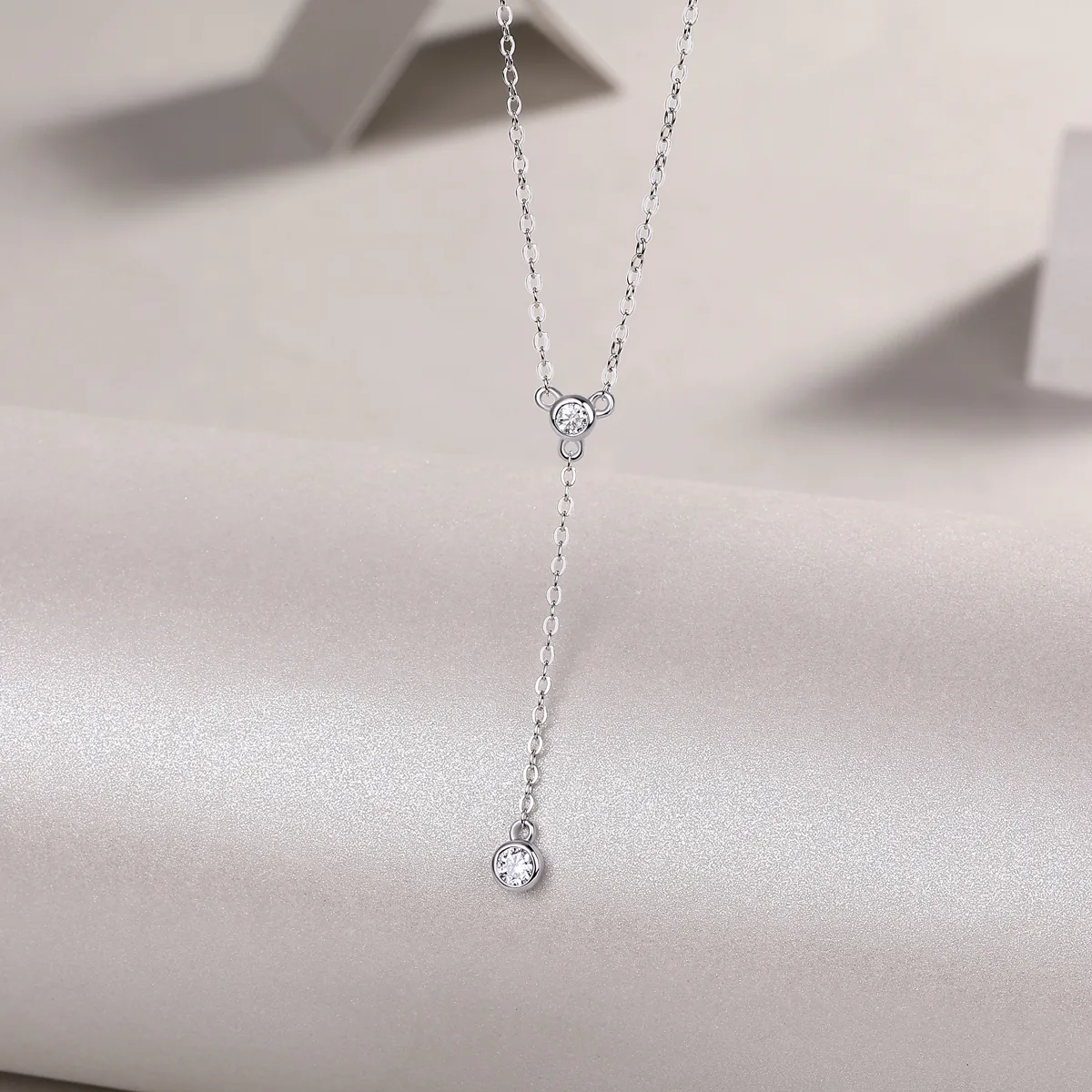 N13450 S925 Silver 18K White Gold Small Bubble Moissanite Y Necklace 0.16ct