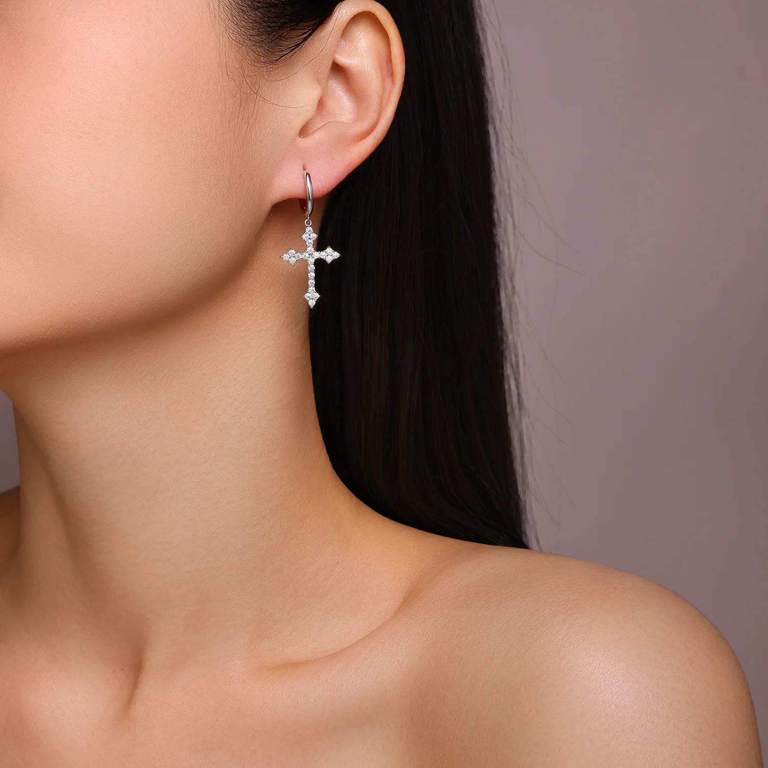 E15379 S925 Silver 18K White Gold Moissanite Cross Earrings 1.38ct