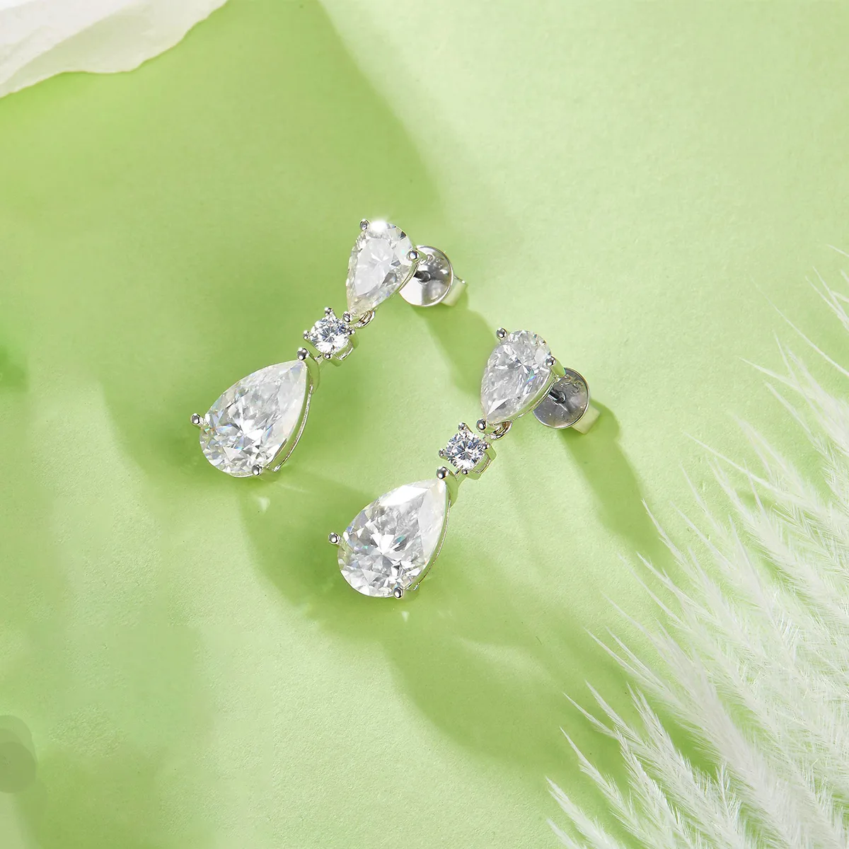 32S S925 Silver 18K White Gold Teardrop Moissanite Sparkling Luxury Earrings 6.16ct