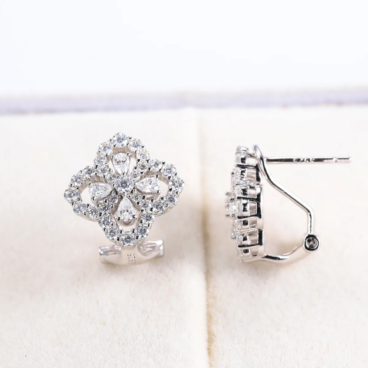 E250712021 S925 Silver 18K White Gold Full Pavé Moissanite Four-Leaf Clover Stud Earrings 2.26ct