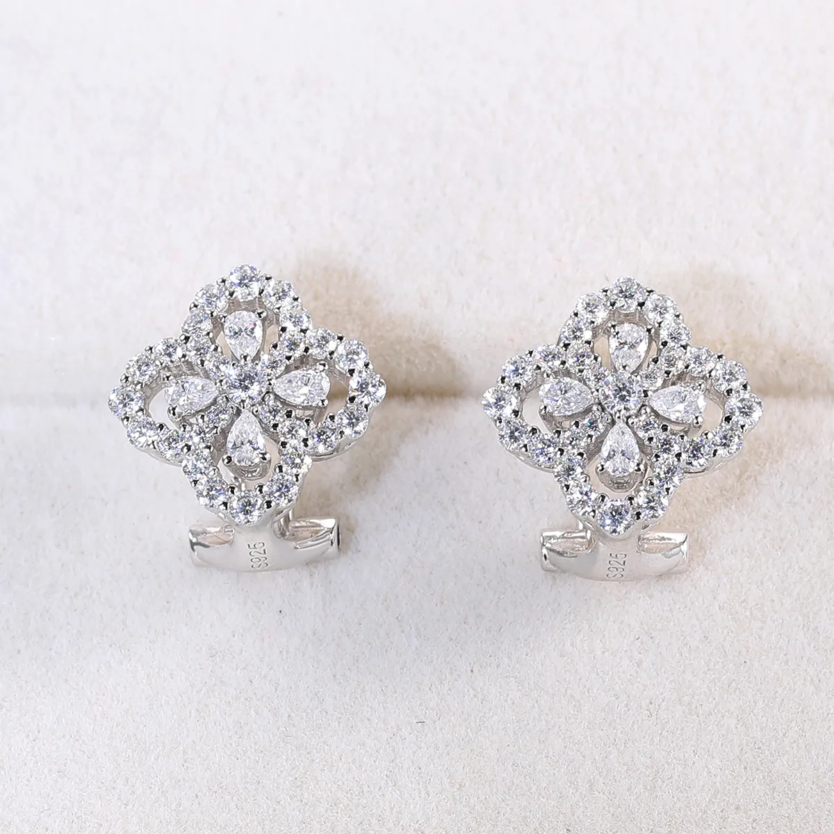 E250712021 S925 Silver 18K White Gold Full Pavé Moissanite Four-Leaf Clover Stud Earrings 2.26ct
