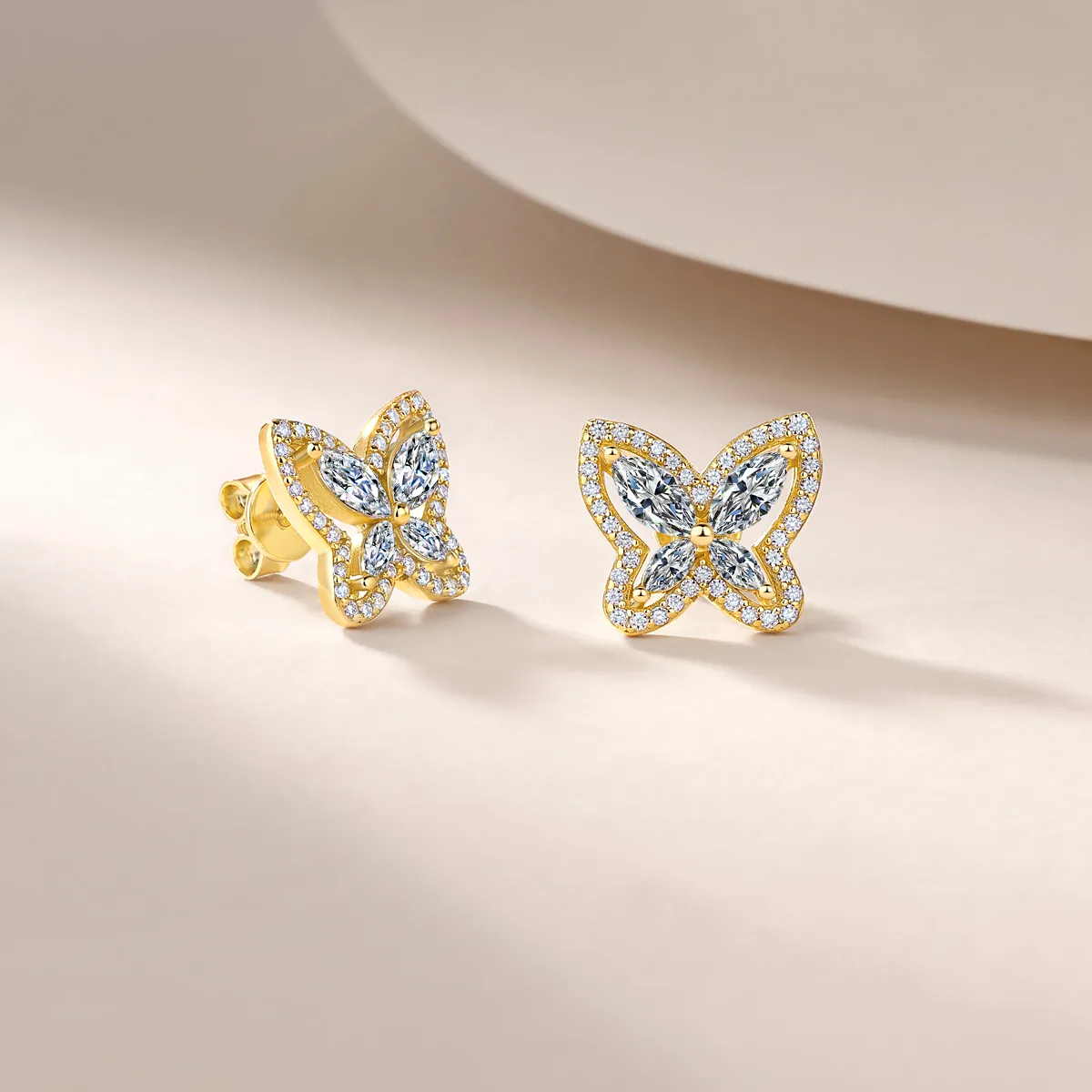 SE0761103 S925 Silver 18K Gold Moissanite Butterfly Stud Earrings 2.0ct