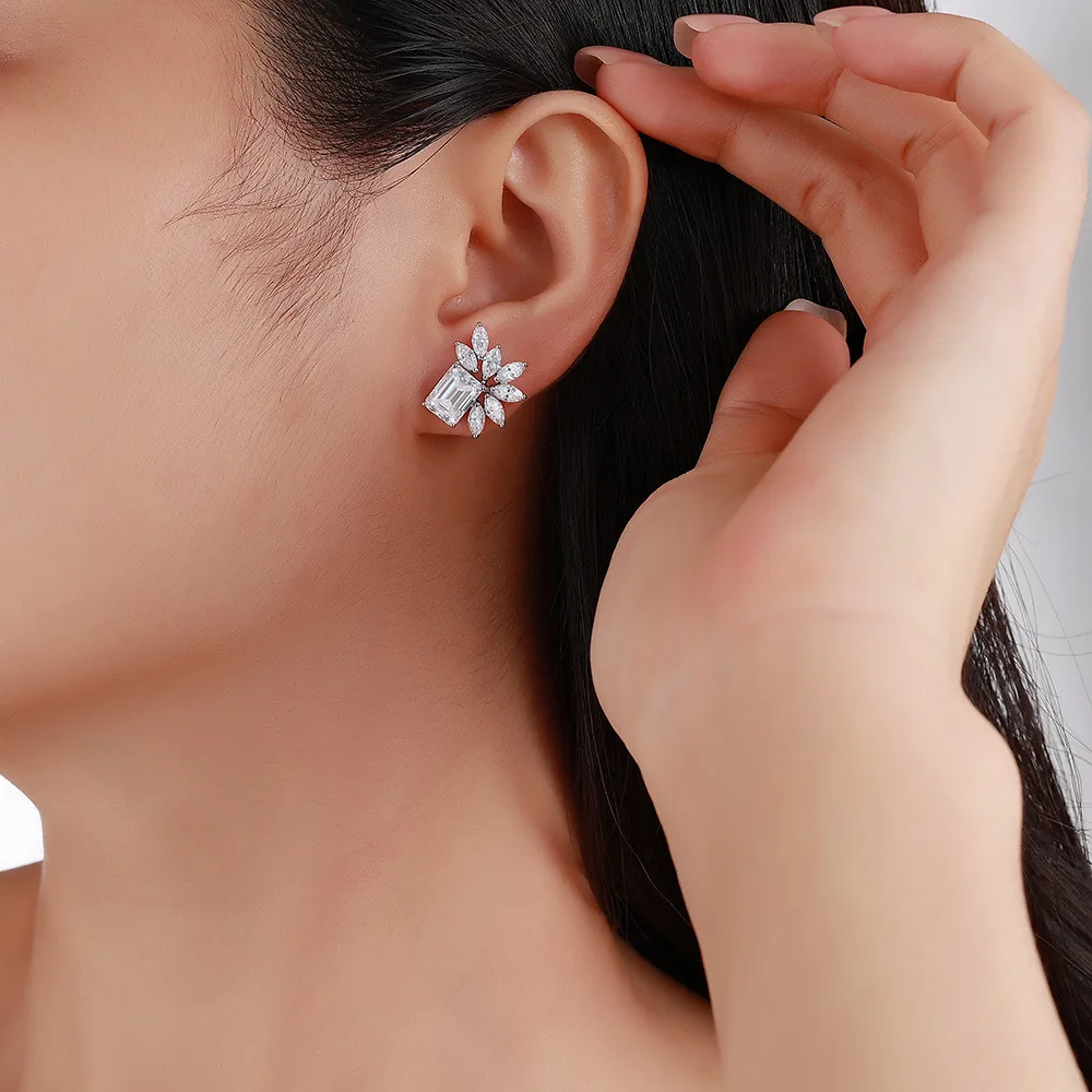 SE0743404 S925 Silver 18K Gold Emerald Cut Moissanite Light Luxury Stud Earrings 6.8ct