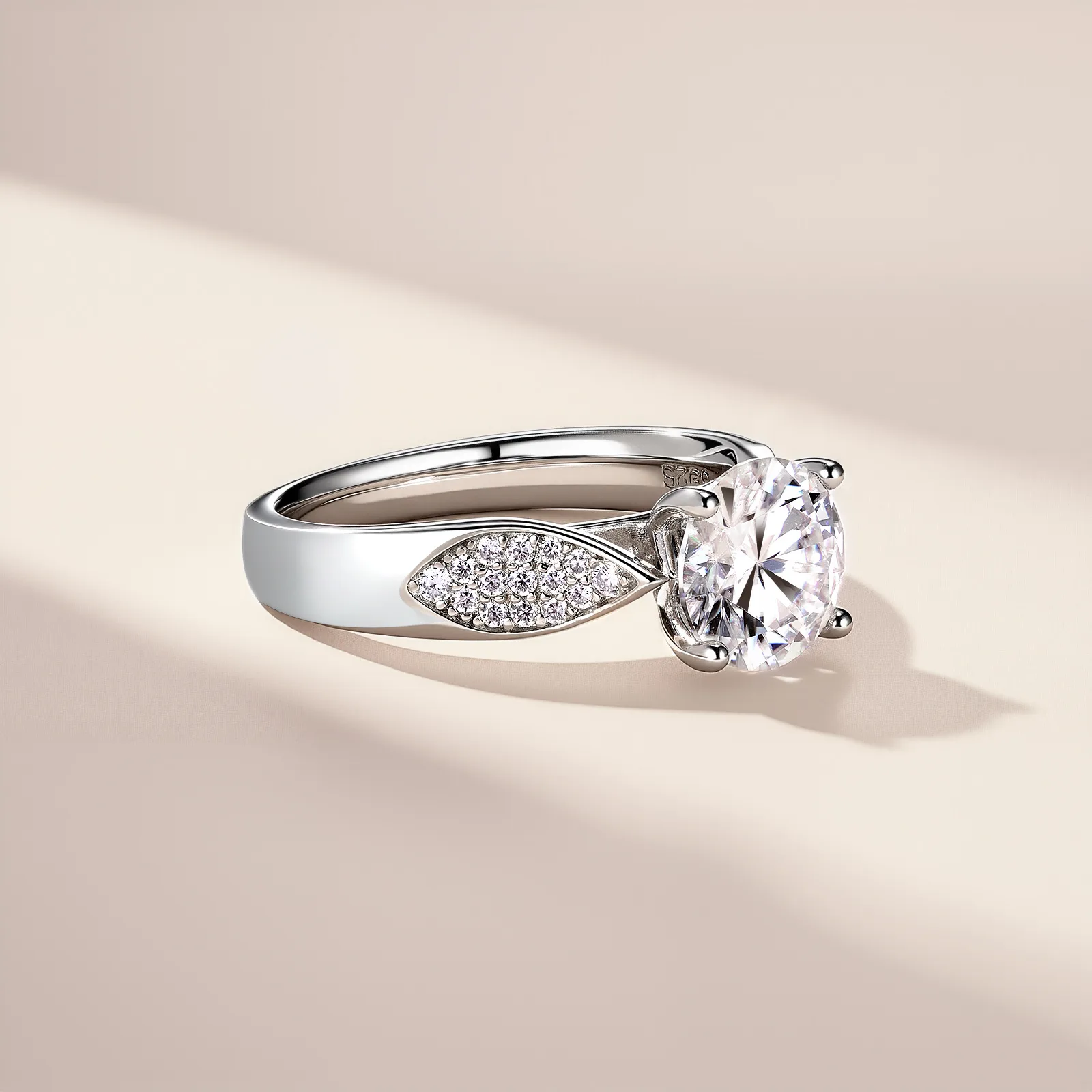 SR0654202 S925 Silver 18K Gold Moissanite Light Luxury Women's Engagement Ring 2.2ct