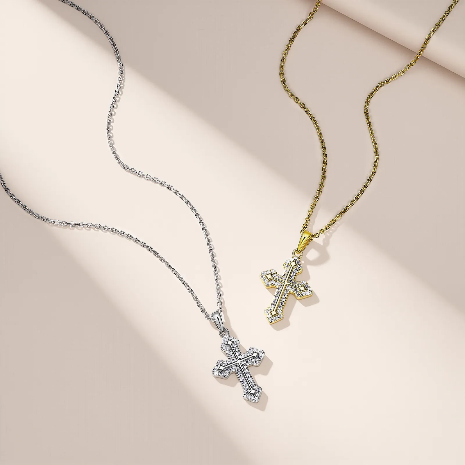 SP0416106 S925 Silver 18K White Gold Moissanite Cross Pendant 0.31ct