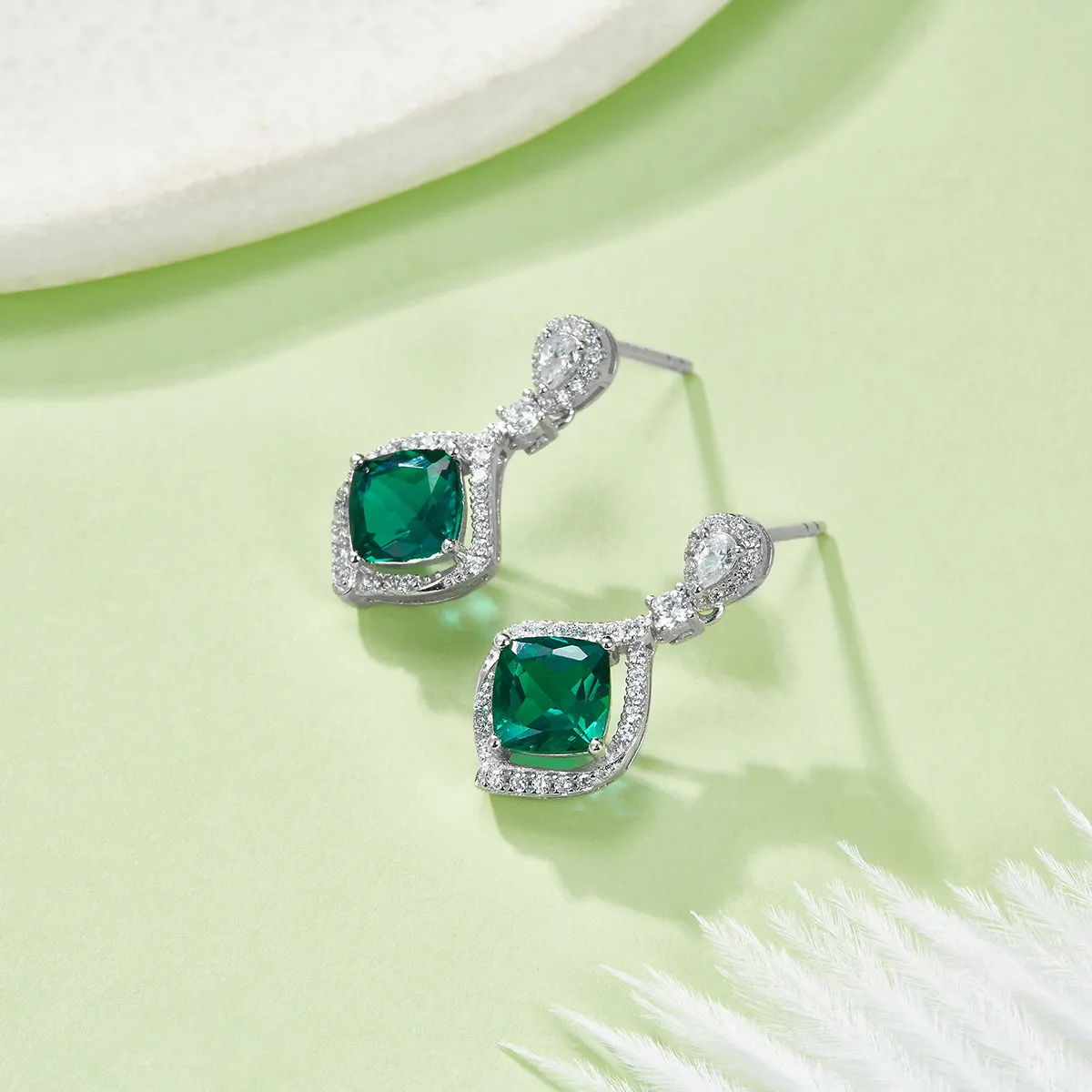 E-2029 S925 Silver 18K White Gold Cushion Lab-Grown Gemstone Delicate Earrings Center Stone 6.0mm/2.61ct