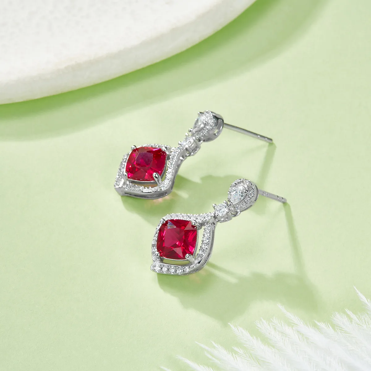 E-2029 S925 Silver 18K White Gold Cushion Lab-Grown Gemstone Delicate Earrings Center Stone 6.0mm/2.61ct