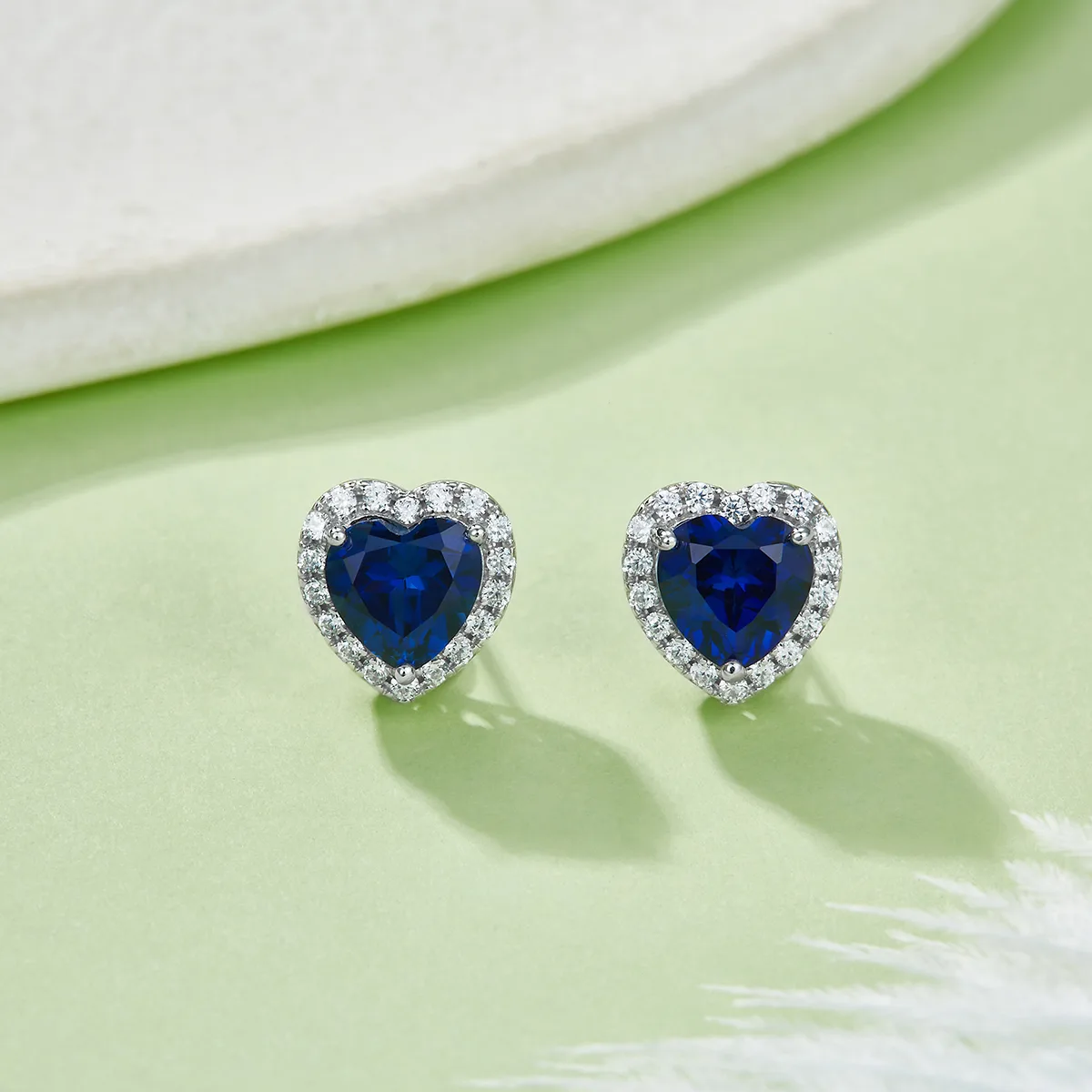 E2027 Silver 18K White Gold Heart Lab-Grown Gemstone Stud Earrings Center Stone 6.0mm