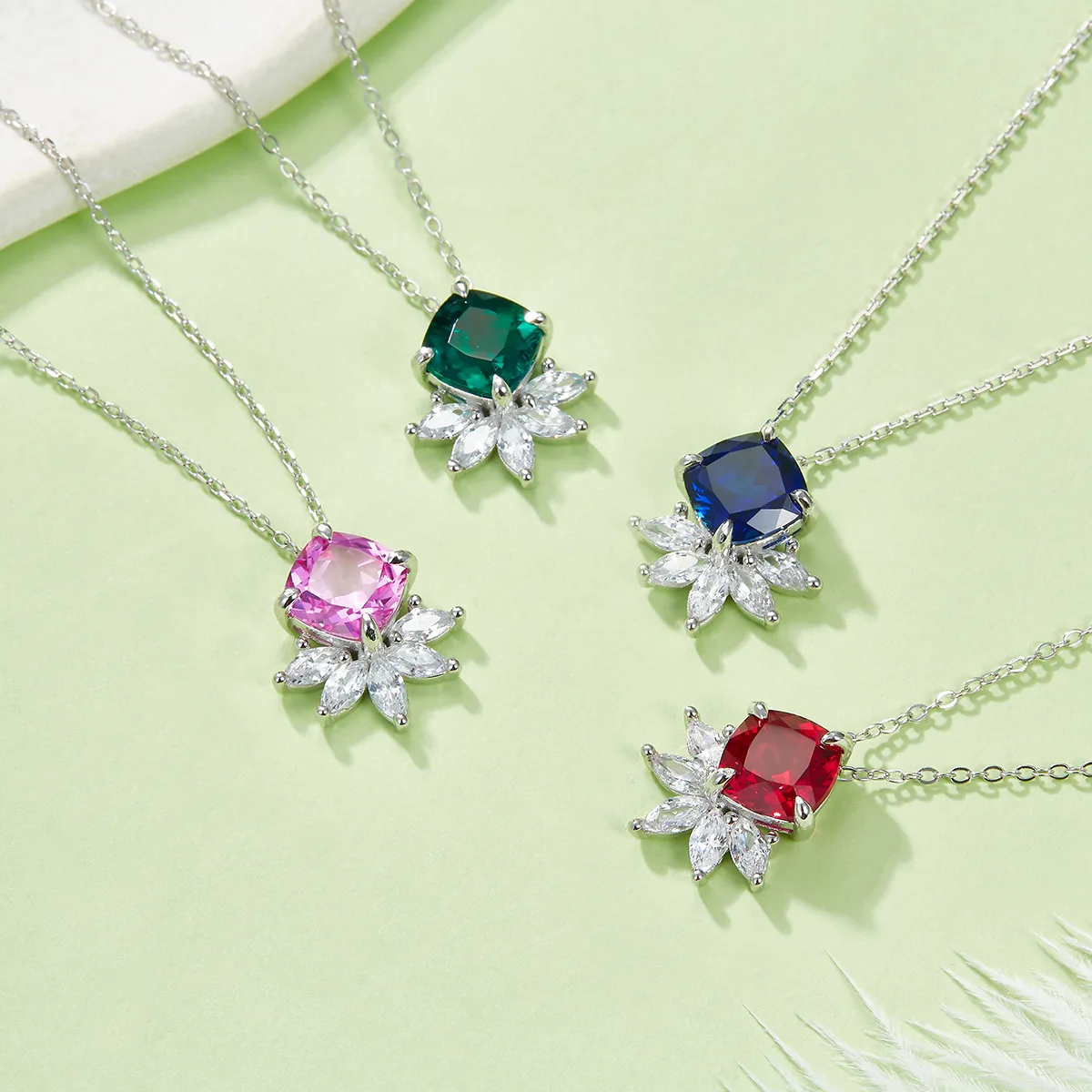 YXP0890 S925 Silver 18K White Gold Cushion Lab-Grown Gemstone Necklace Center Stone 8.0mm