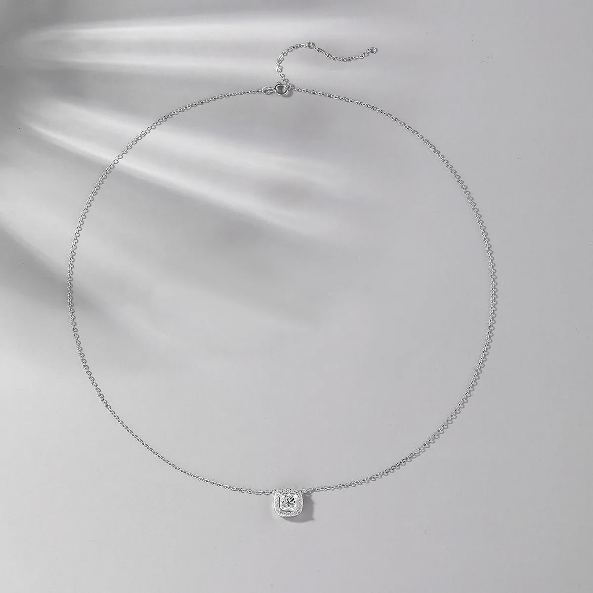 MP0009 S925 Silver 18K White Gold Princess Moissanite Delicate Necklace Center Stone 5.5mm/0.6ct