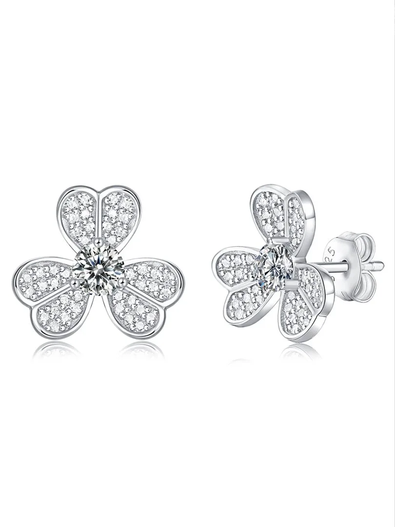ME0004 S925 Silver 18K Lucky Stud Earrings Moissanite Center Stone 4.0mm/ Stones 0.6ct