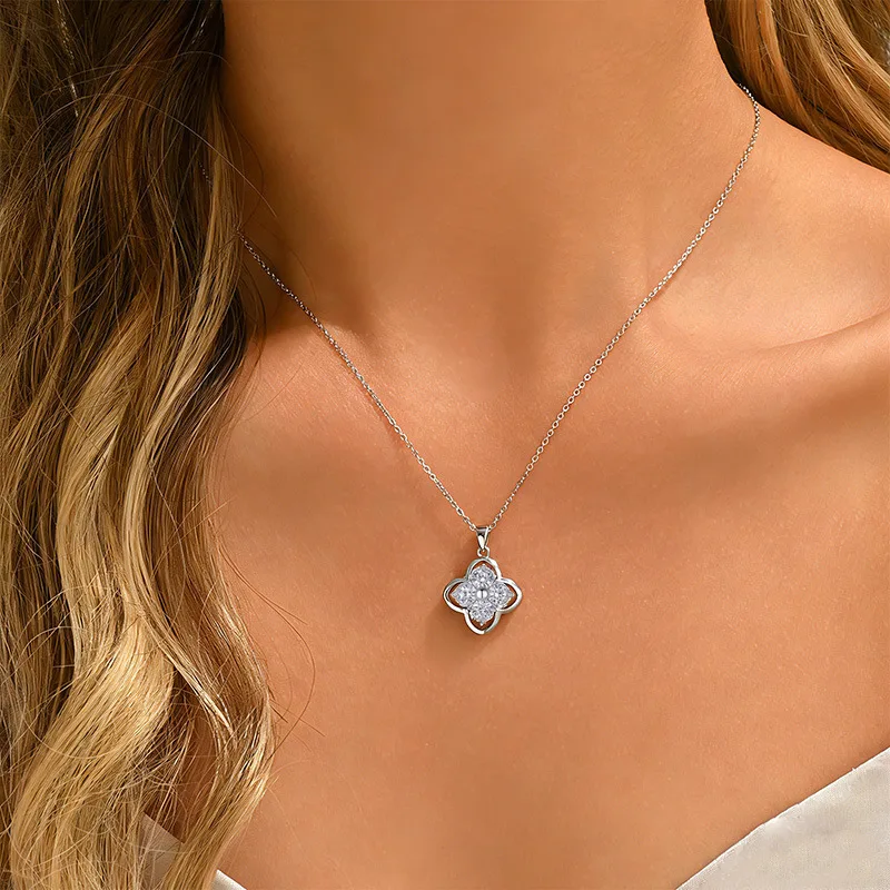 FX39917 S925 Silver 18K Gold Round Moissanite Lucky Four-Leaf Clover Necklace 2.0ct