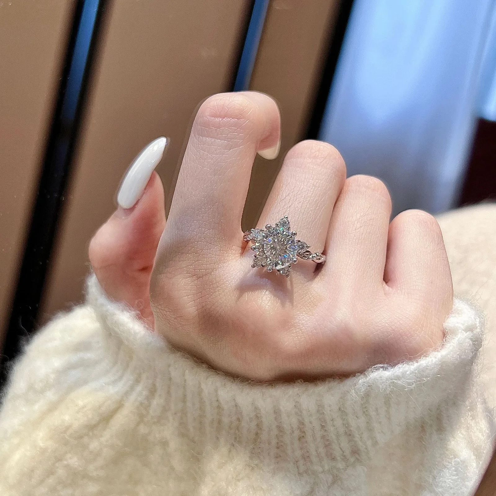 SN458 S925 Silver 18K White Gold Round Moissanite Romantic Snowflake Twisted-Band Wedding Band Women's Ring Center Stone 9.0mm/3.0ct