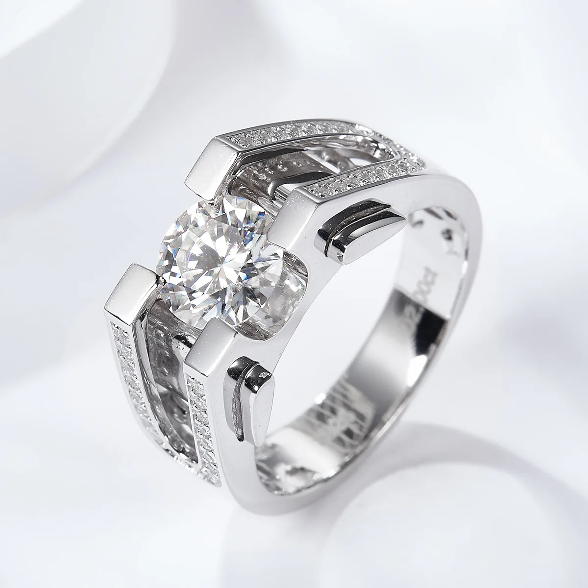 RM2010B Men's Ring S925 Silver 18K White Gold Round Moissanite Engagement Ring Men's Ring 1.0ct/2.0ct