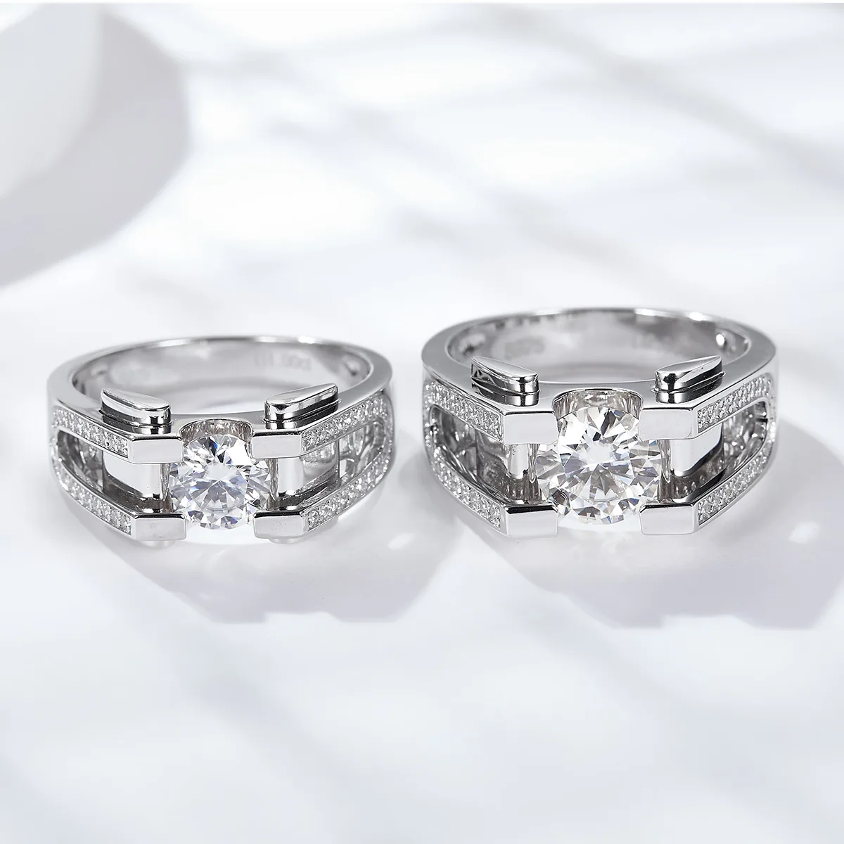 RM2010B Men's Ring S925 Silver 18K White Gold Round Moissanite Engagement Ring Men's Ring 1.0ct/2.0ct