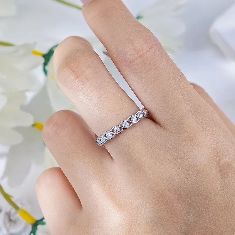 R3-0673 S925 Silver 18K White Gold Round Moissanite Anniversary Ring Band Ring 0.4ct