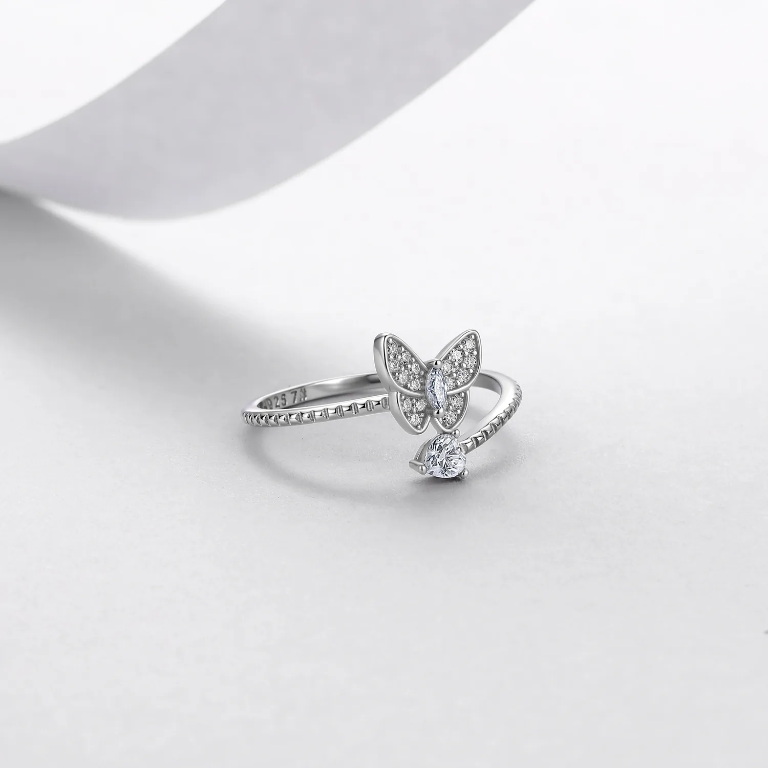R52546 Silver 18K White Gold Heart Moissanite Butterfly Small Women's Ring Anniversary Ring 0.4ct