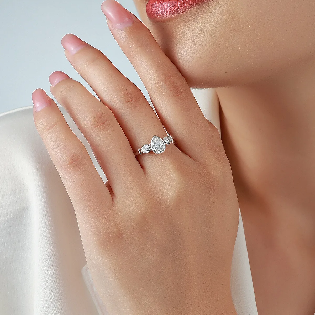 R52571-BMC Silver 18K White Gold Pear Moissanite Bezel Three-Stone Proposal Ring Women's Ring 1.4ct