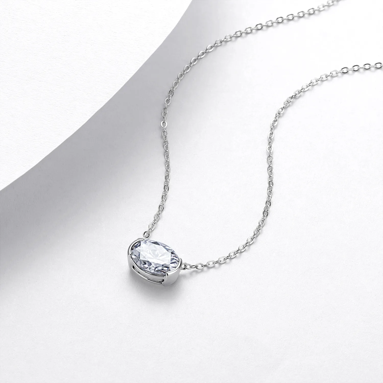 N52538 Silver 18K White Gold Oval Moissanite Light Luxury Necklace Center Stone 1.0ct
